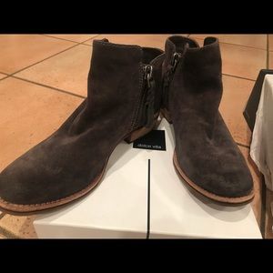 NEW Dolce vita brown suede booties
